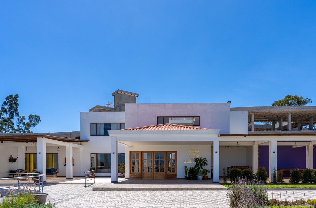 Descubre el Club Residencial Las Lomas: residencias para adultos mayores de lujo en Ecuador